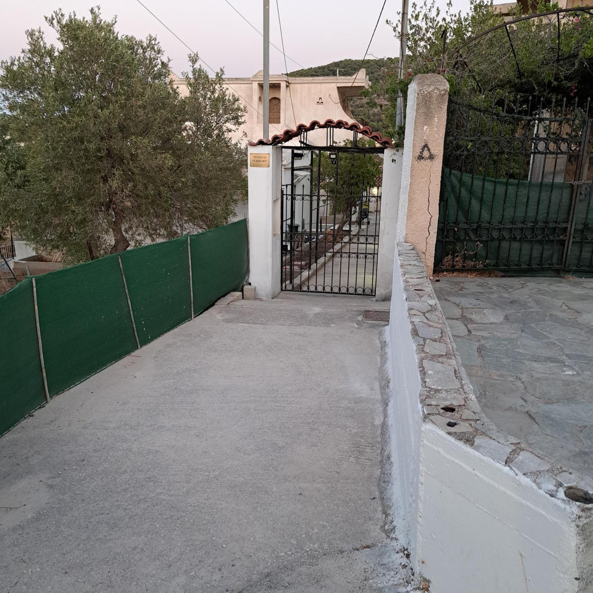 Ξενώνας Vasiliki Vathí Esterno foto